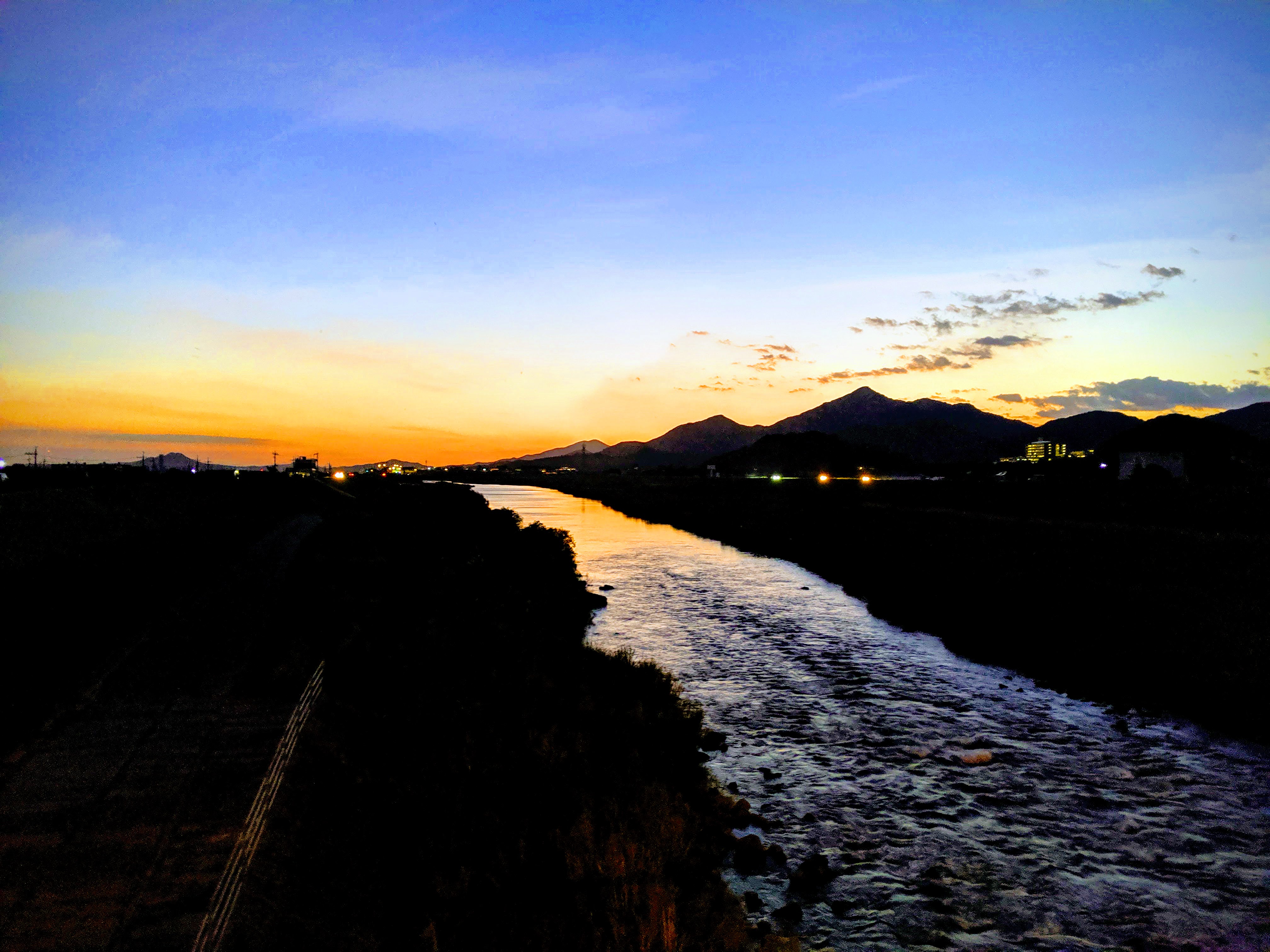 山口県防府市佐波川の夕景